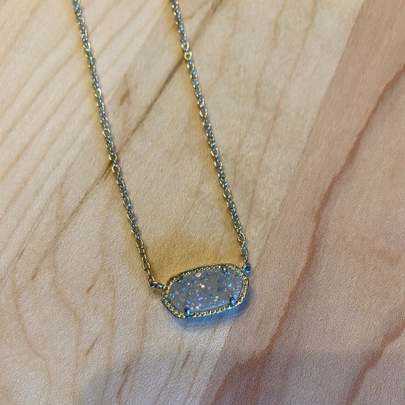 Kendra Scott Elisa Gold Pendant Necklace in Iridescent Drusy - Picture 1 of 2